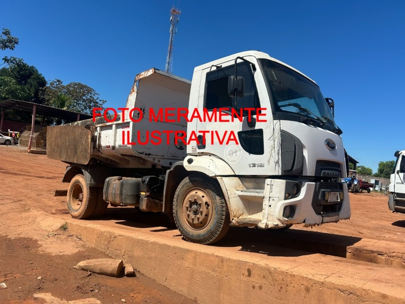 Ford Cargo 1319 E Turbo 2012 Caminhão Diesel Branco