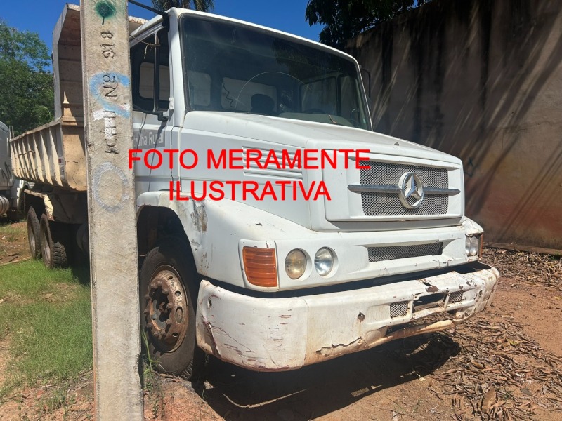 Veículo MERCEDES-BENZ L Mercedes-Benz L-1620 1998/1999 Caminhão Diesel Branco 1999 em leilão