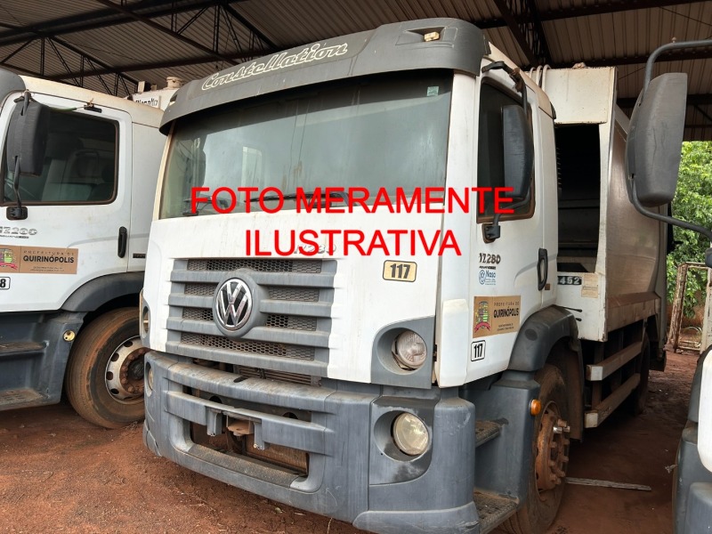 Veículo VOLKSWAGEN VW Caminhão VW/17.280 CRM 4x2, cor branca, ano/mod. 14/14 2014 em leilão