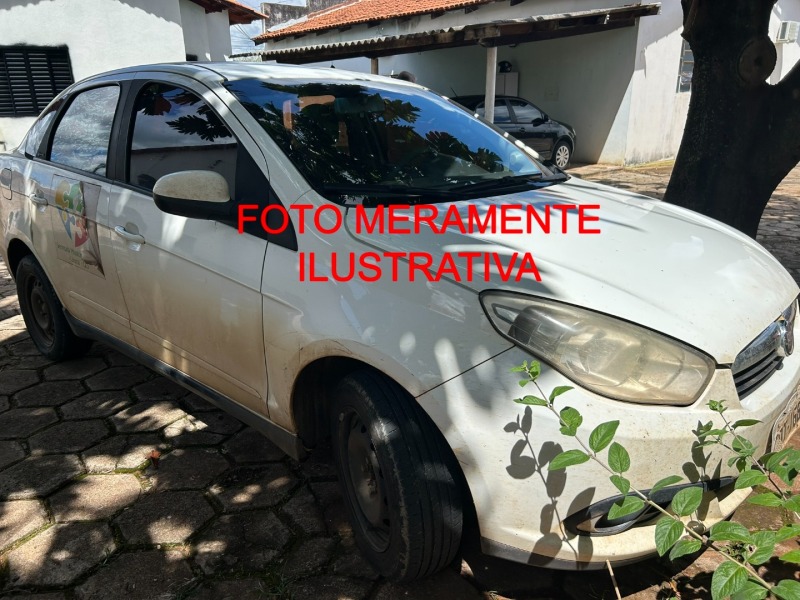Veículo Fiat Siena Siena Attractiv 1.4, cor branca, ano/mod. 16/16 2016 em leilão