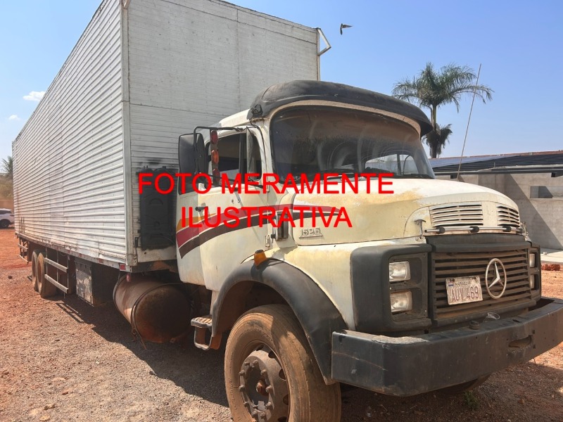 CAMINHÃO MB/1525, DIESEL, COR BRANCA,